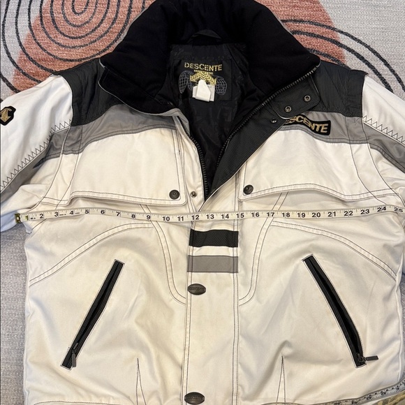 Descente Men's White and Gray Ski Jacket size Large - Picture 9 of 10